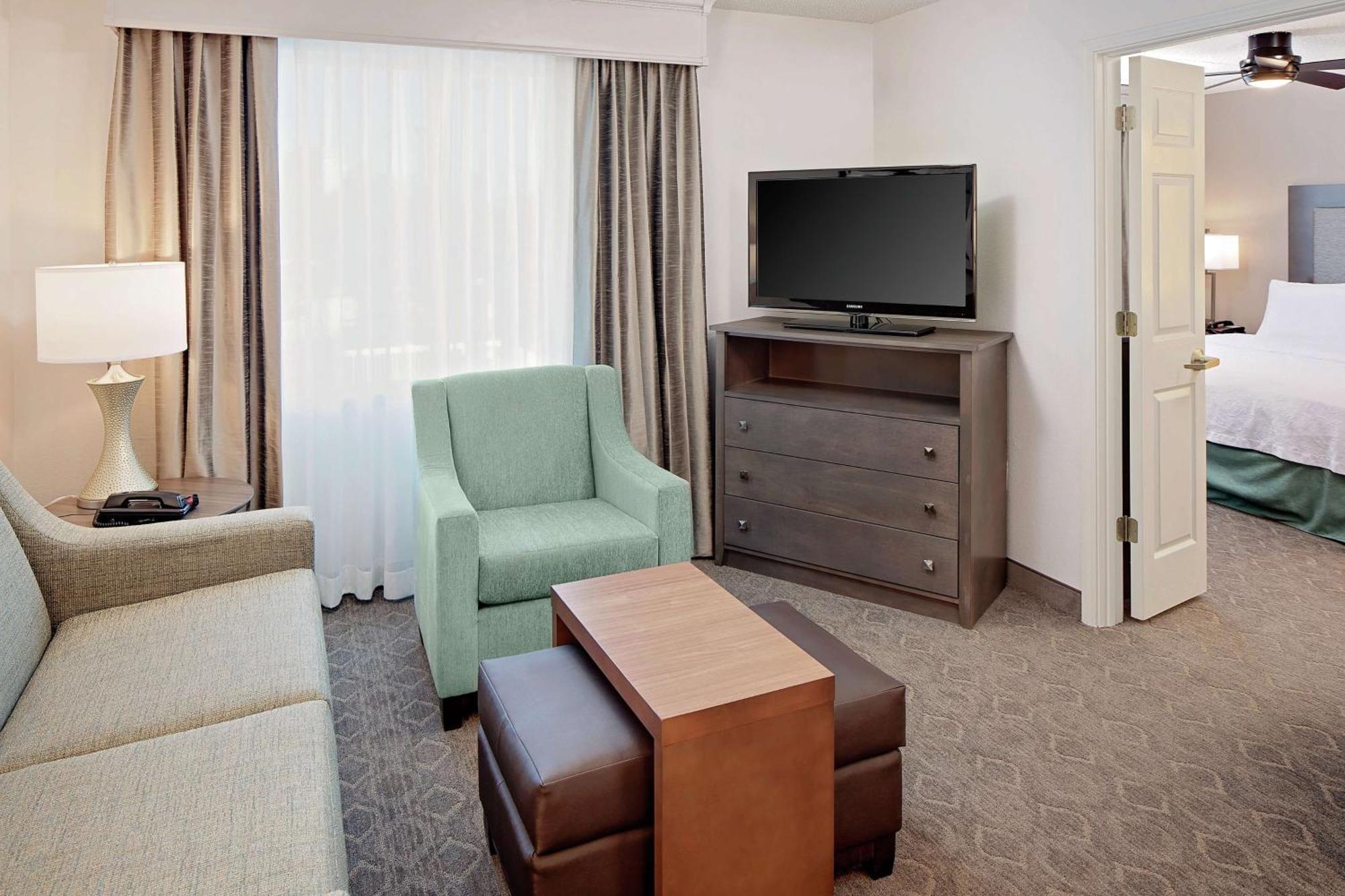Homewood Suites By Hilton Dallas Market Center Exterior photo